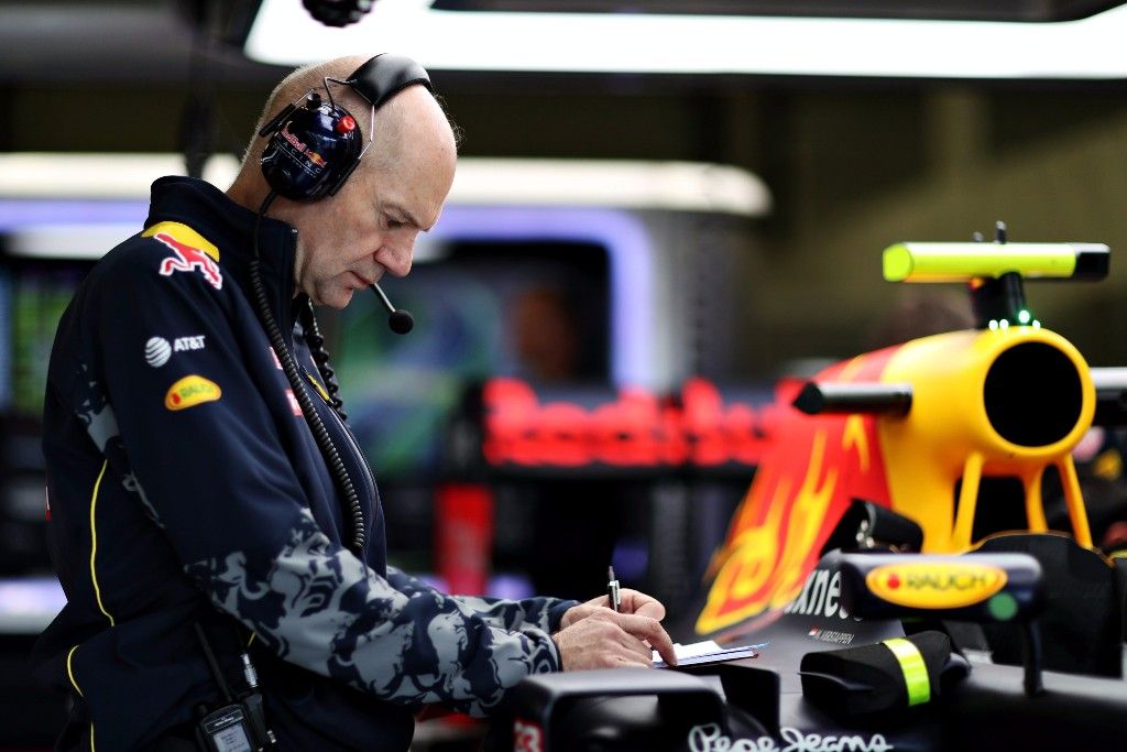 Newey, convencido de que Renault puede alcanzar a Mercedes