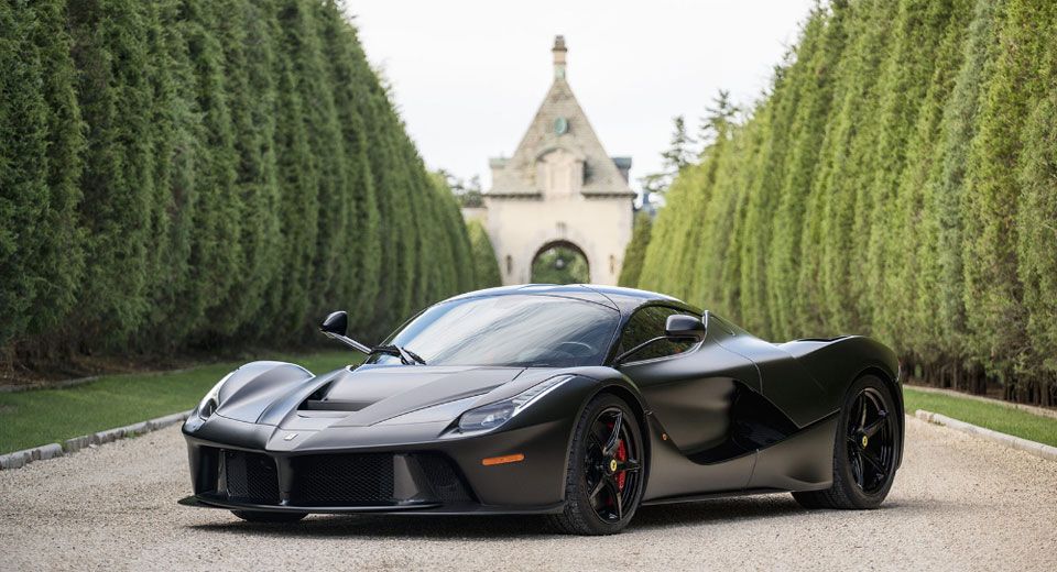 El Ferrari LaFerrari más caro se vendió en Monterey por 4.7 millones de dólares