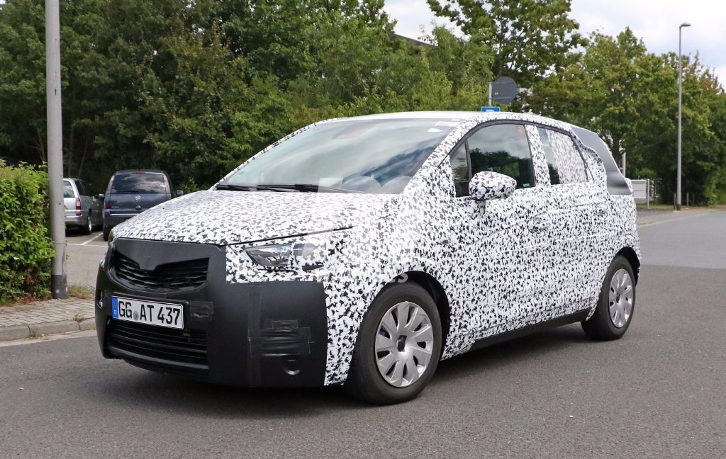 ¿Esperando el Opel Meriva 2017? Descubre más detalles con estas fotos espía