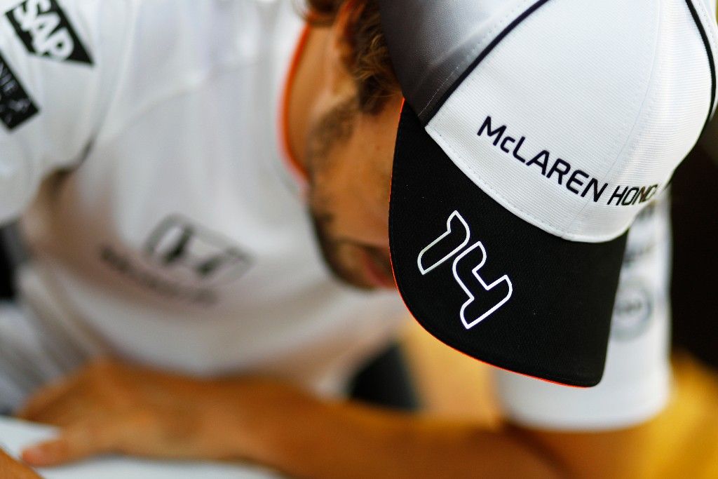 ​Alonso responde a los aficionados en una nueva edición del #AskAlo