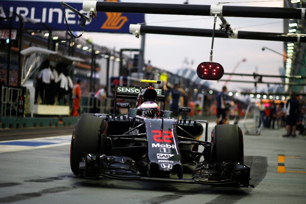 ​Button decidió abandonar por miedo a un accidente