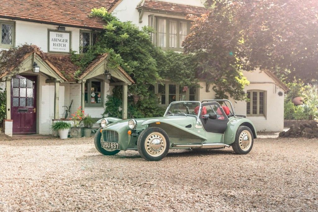 Caterham Seven Sprint, deportividad 'retro'