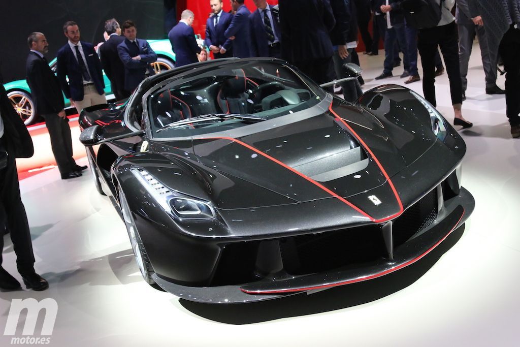 El Ferrari LaFerrari Aperta en vivo desde París 2016