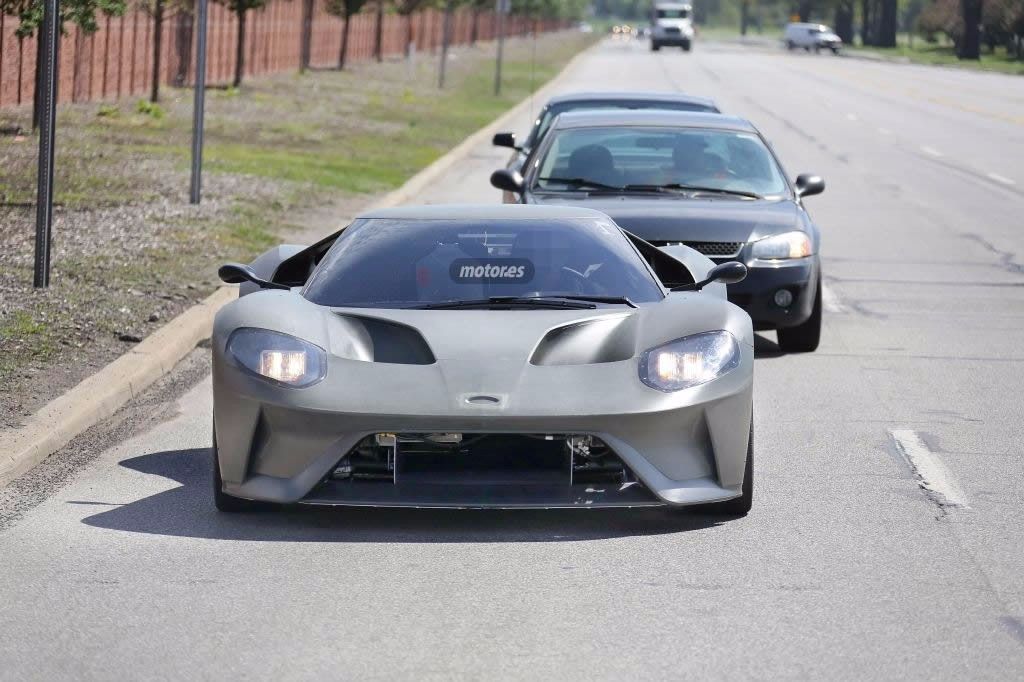 El Ford GT 2017 cazado durante las últimas pruebas con su carrocería al desnudo