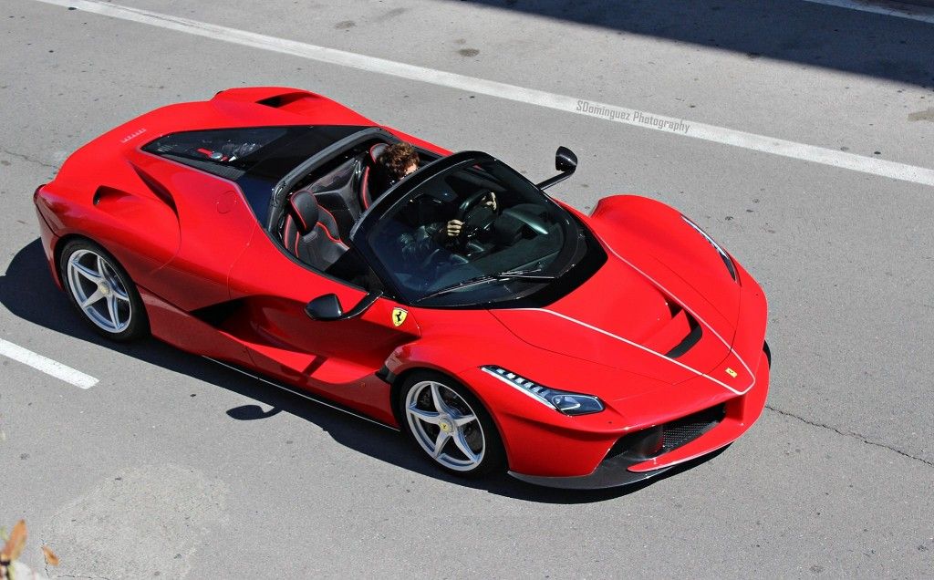 ¡Cazado! El exclusivo LaFerrari Aperta descapotable se deja ver en Barcelona