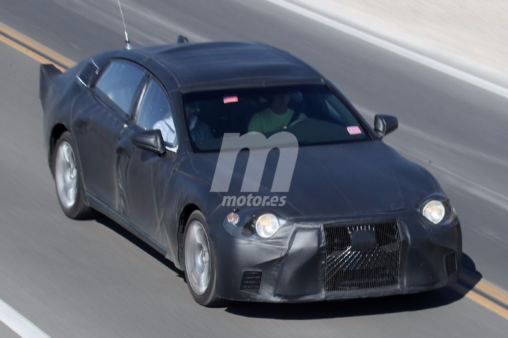 Lexus ultima las pruebas del nuevo LS 2018 en Death Valley