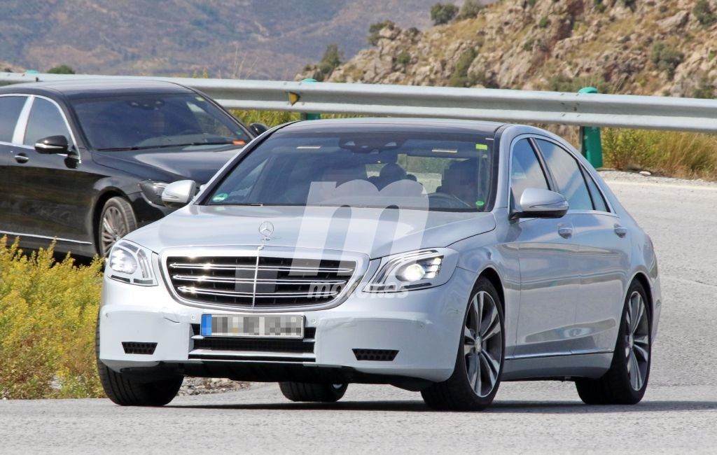 Los nuevos Mercedes Clase S y Mercedes-AMG S 63 2017 salen a pasear de la mano