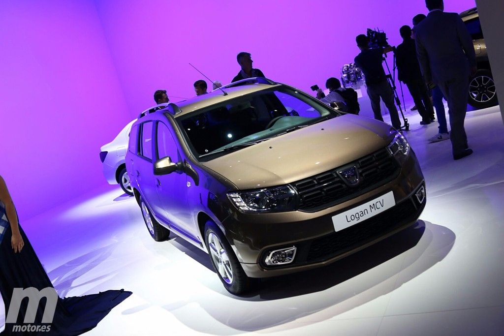 Dacia introduce los nuevos Sandero y Logan, un cambio EDC y el motor SCe 75