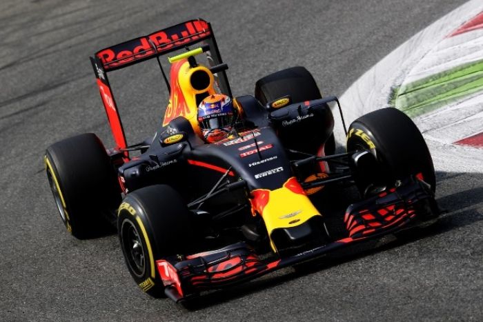 Red Bull sufre para superar el "desafío" de Monza