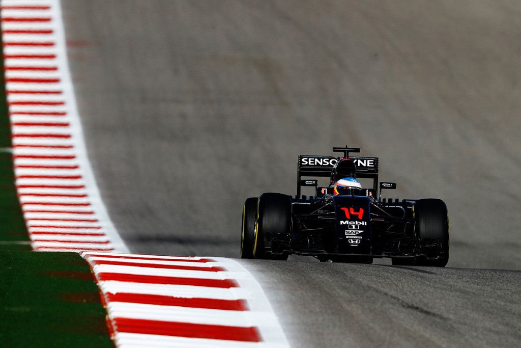 Alonso: "Hay alguna décima extra por sacar al coche"