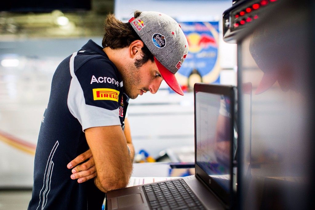 Sainz: "Pinta bien, pero no será fácil repetir mañana"