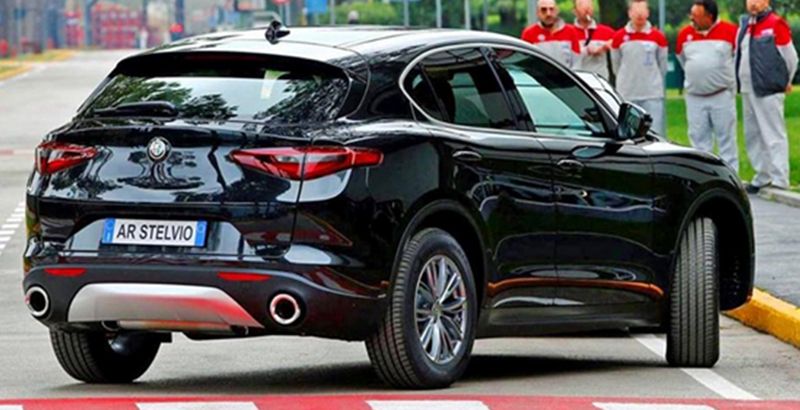 Se filtra el aspecto del Alfa Romeo Stelvio base en unas patentes y fotos