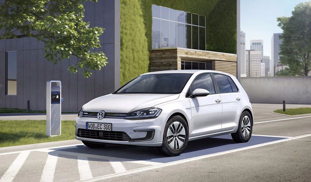 Volkswagen e-Golf 2017: la versión eléctrica mejora su autonomía y tecnología