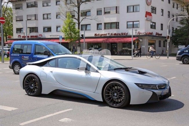 BMW i8 S - foto espía