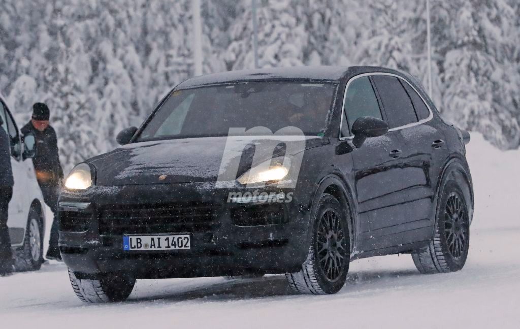 El Porsche Cayenne 2018 da el pistoletazo de salida a los test de invierno 2016/2017