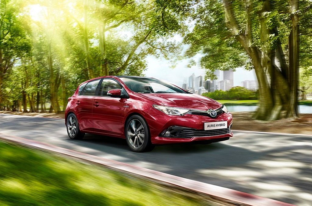 La gama 2017 del Toyota Auris y Auris Touring Sports ya está a la venta