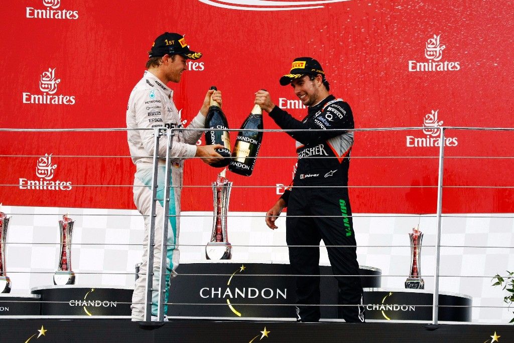 Sergio Pérez niega cualquier opción de fichar por Mercedes