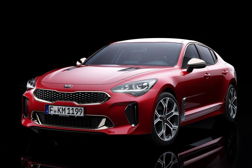 KIA Stinger GT 2018: Presentado oficialmente el nuevo sedán deportivo de 370 CV