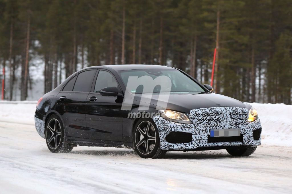 Mercedes AMG C43 2018 Facelift cazado por primera vez rodando en carretera