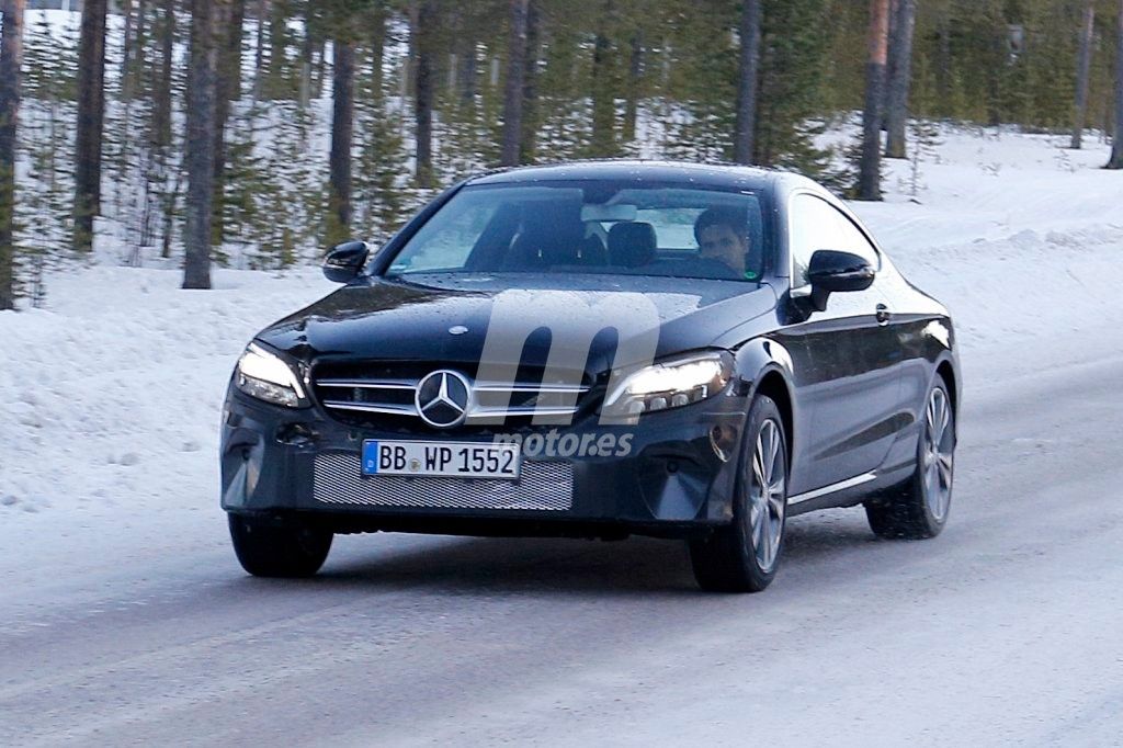 Mercedes Clase C Coupé: Al detalle la mula que prueba los nuevos sistemas