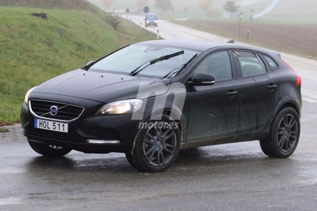 Volvo XC40 2018 - foto espía