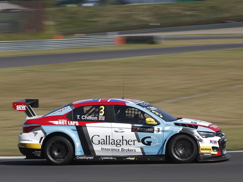 Tom Chilton sigue en el WTCC con Sébastien Loeb Racing