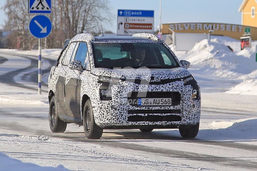 Citroën C3 Picasso 2018: perdiendo camuflaje poco a poco