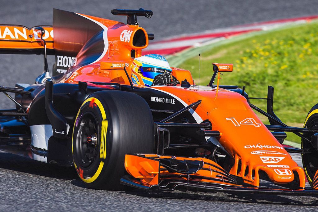 El McLaren MCL32 debuta en un 'filming day' en Barcelona