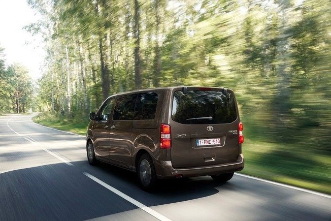 Toyota ProAce Verso 2017 - posterior