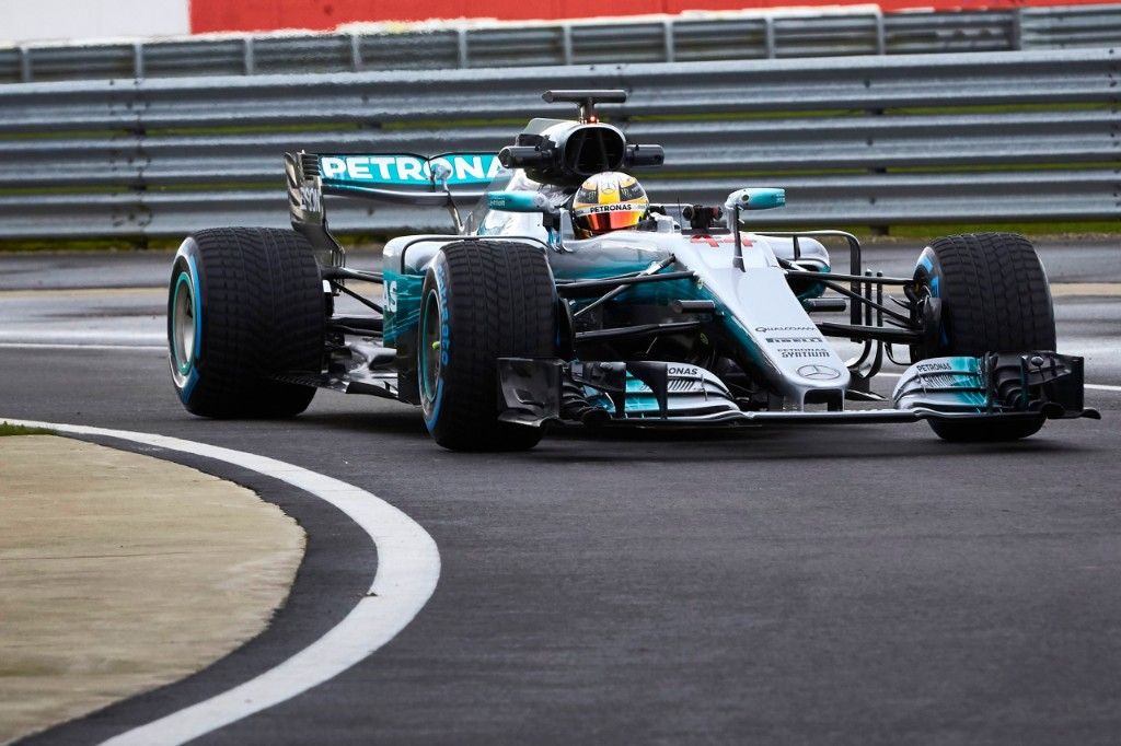 El espectacular Mercedes W08 es presentado en Silverstone