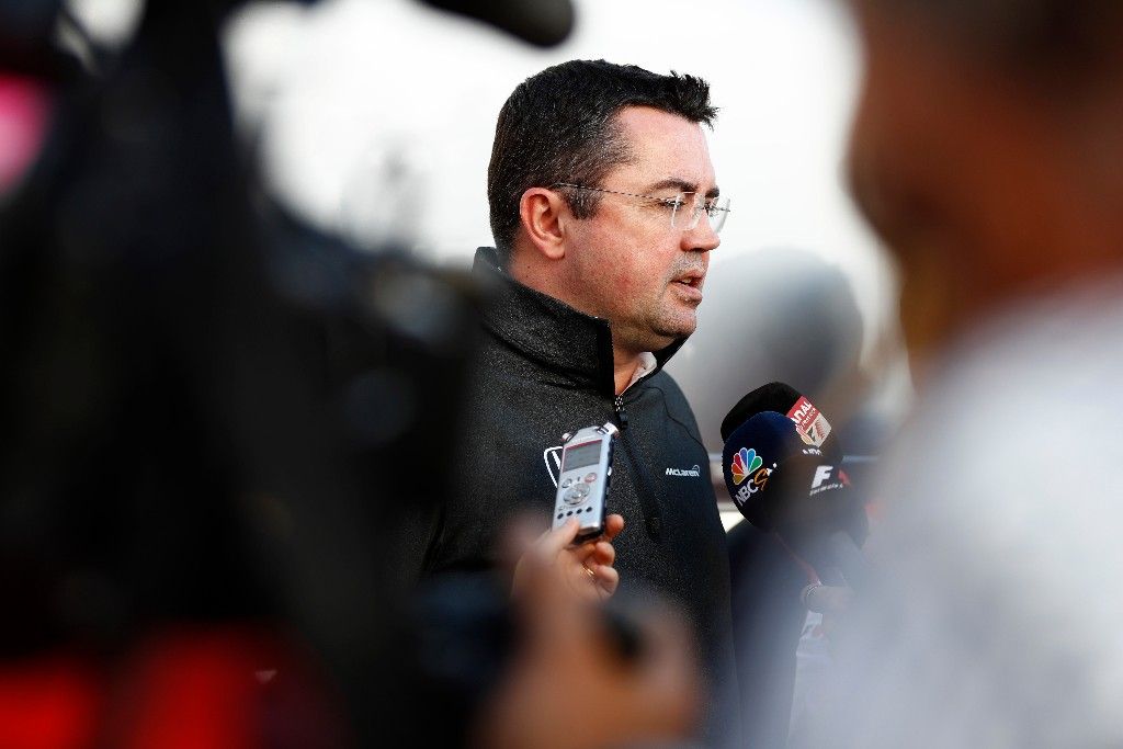 Boullier: "Alonso está perdiendo la paciencia, igual que yo"