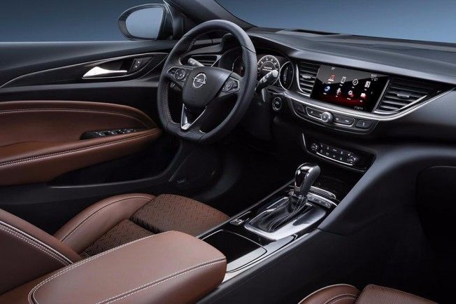 Opel Insignia Grand Sport - interior