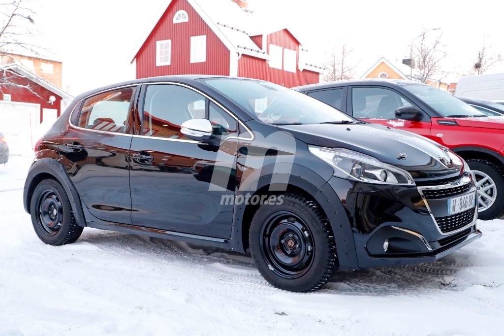 Peugeot 208 2018: cazamos por primera vez a la nueva generación del utilitario francés