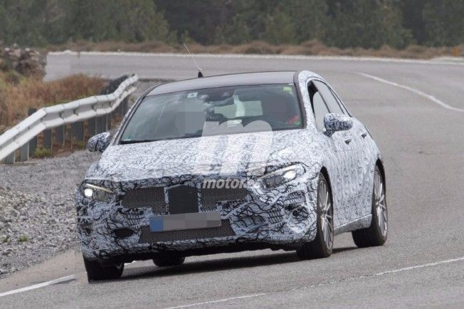 Mercedes Clase A 2018 - foto espía frontal