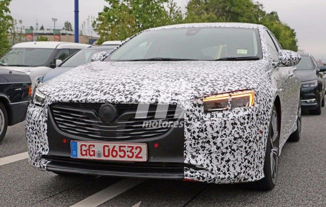 Opel Insignia OPC 2018 - foto espía frontal