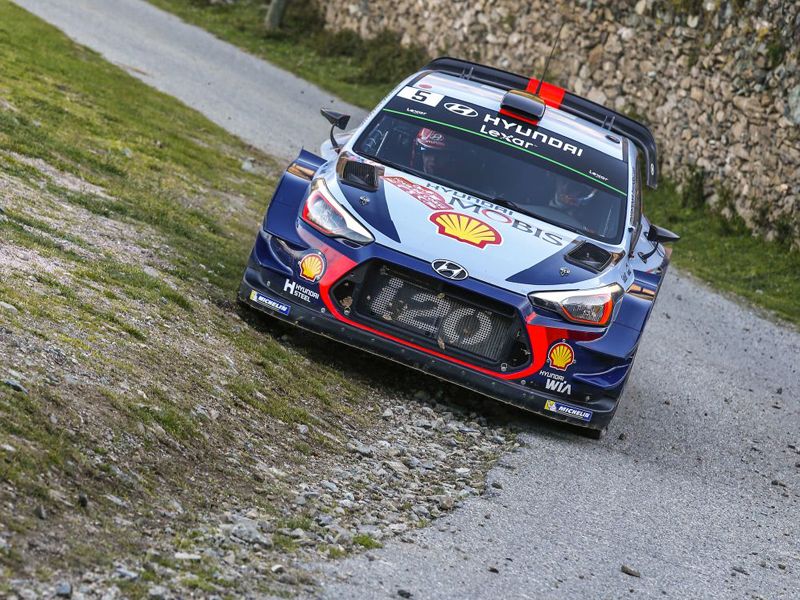 Thierry Neuville da el zarpazo decisivo al Tour de Corse