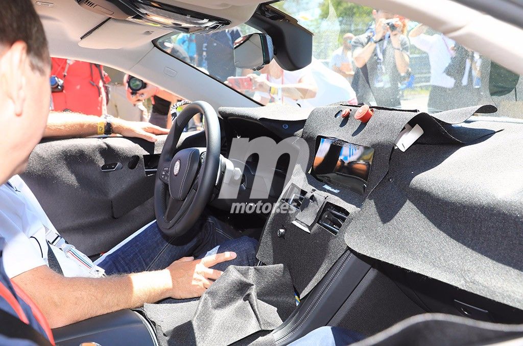 BMW M8 2018: echamos un primer vistazo a su interior