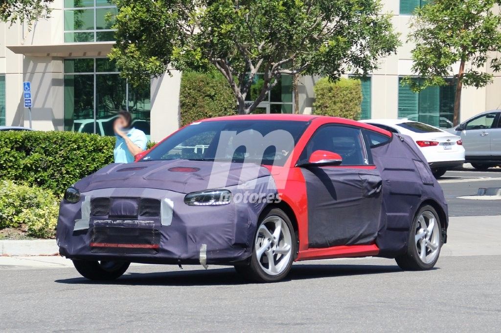 Hyundai Veloster y Veloster Turbo: cazadas las dos versiones con menos camuflaje