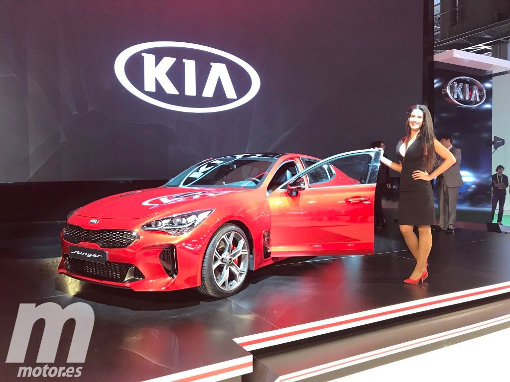 KIA Stinger: el nuevo sedán deportivo coreano se presenta en Automobile Barcelona