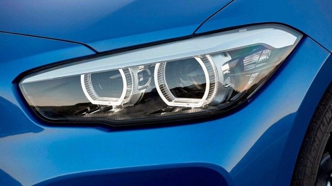 BMW M140i 2018 - faros