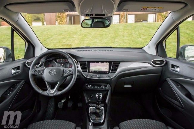 Opel Crossland X - interior