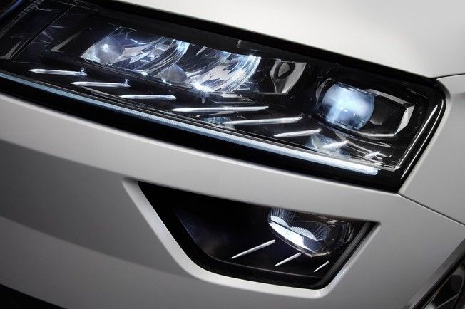 Skoda Karoq 2018 - faros delanteros