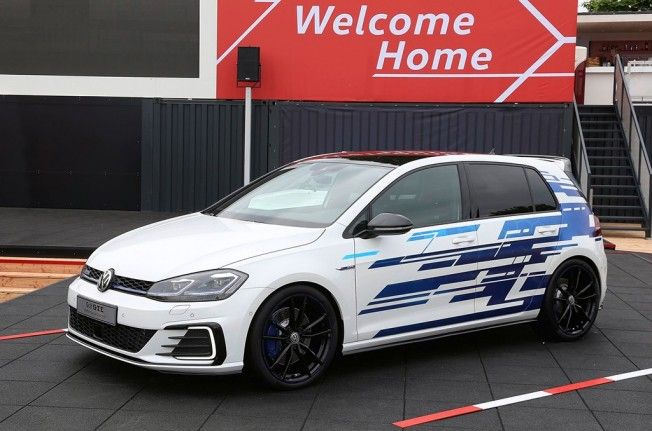 Volkswagen Golf GTE Performance Concept