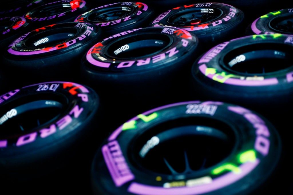 ¿Parar en la primera vuelta y ultrablando hasta el final? Pirelli lo ve posible