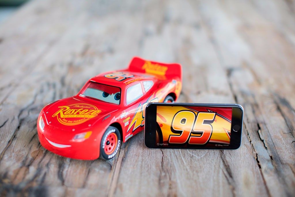 Rayo McQueen de Sphero, el coche teledirigido definitivo