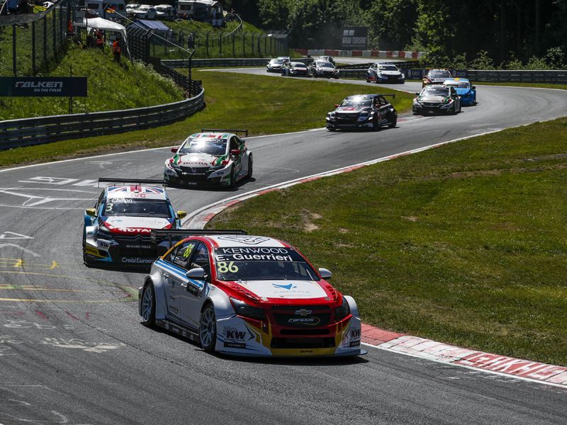 El WTCC vive su propio cisma con los neumáticos