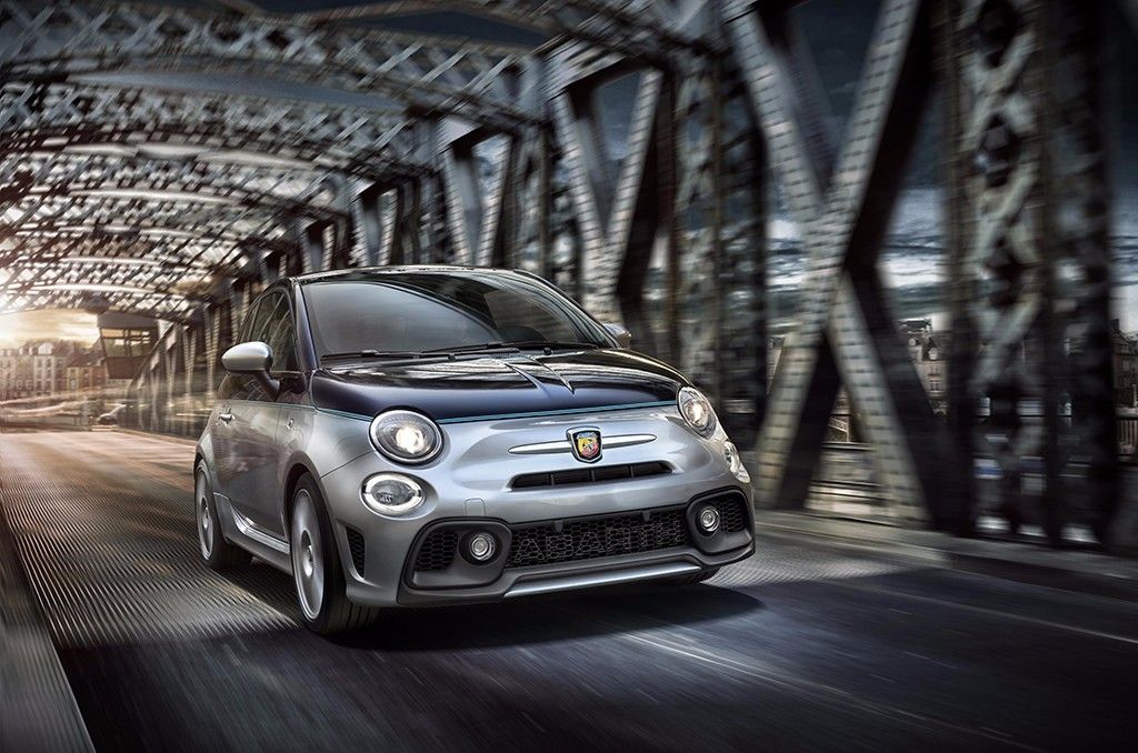 Abarth 695 Rivale: punto de encuentro entre la náutica y el automovilismo