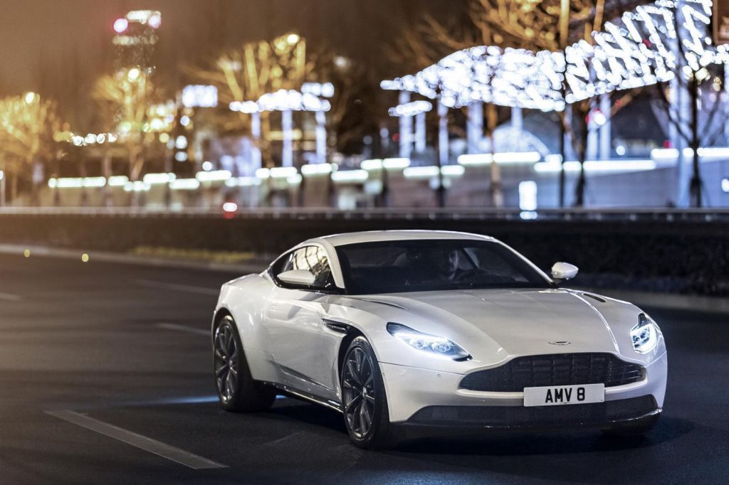 Aston Martin DB11 V8: desvelado antes de su presentación en Goodwood