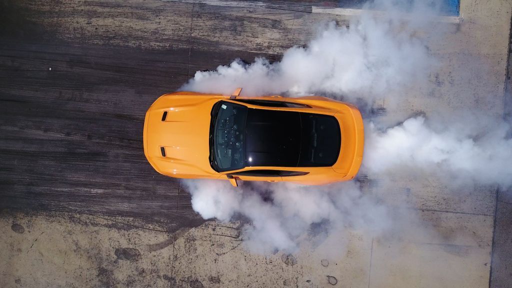 La gama Ford Mustang 2018 contará con el sistema Line-lock para hacer burnouts