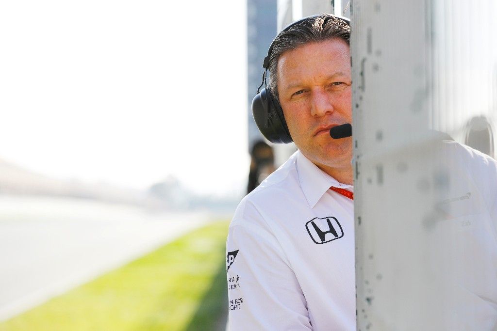 La triple corona de Zak Brown para salvar McLaren